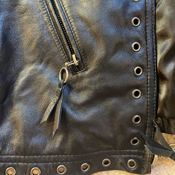 Leather jacket - Picture 2 of 3